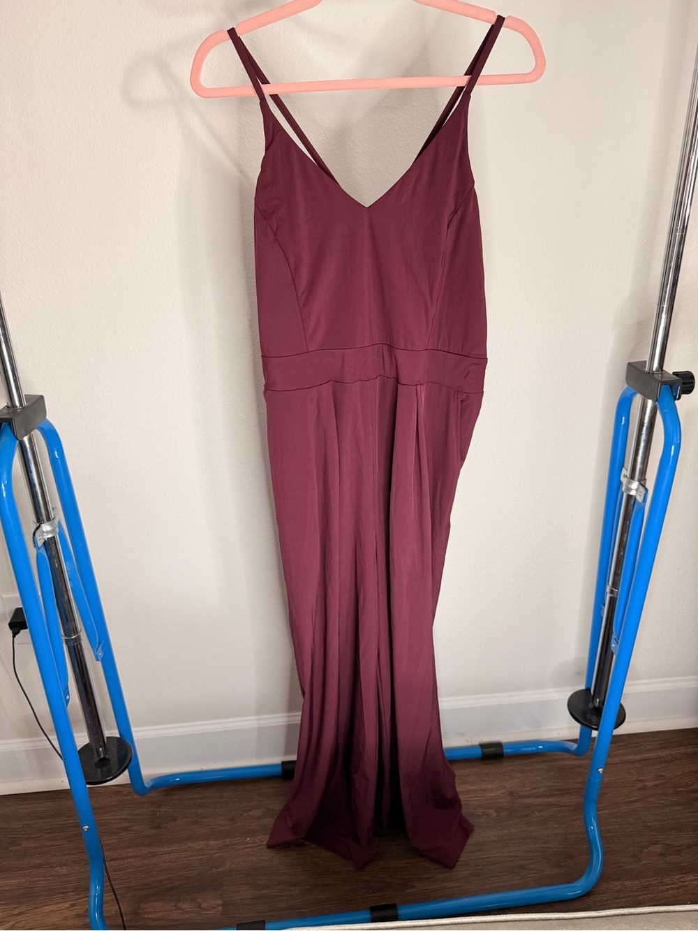 HALARA Sleeveless V-Neck Burgundy Jumpsuit